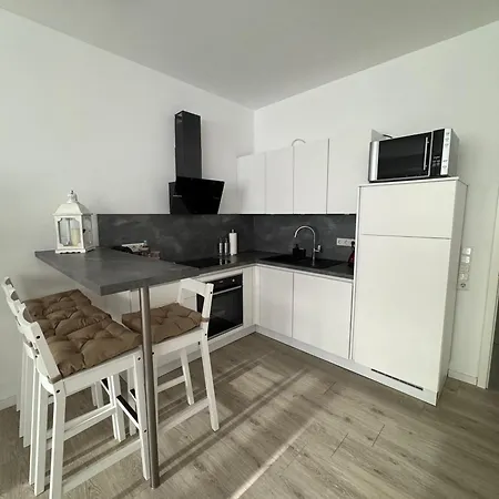 Lounge 001 アパート